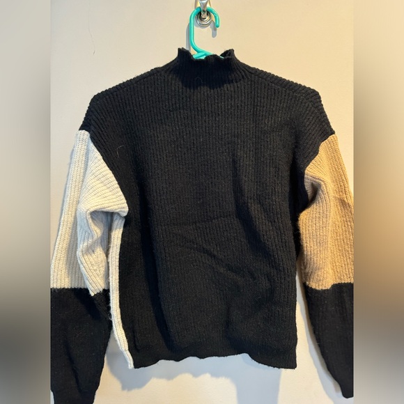 Color Block Sweater - Picture 2 of 2